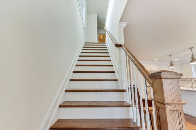 8 Meadow Avenue, Manasquan, NJ 08736
