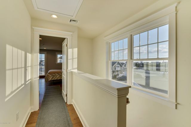 8 Meadow Avenue, Manasquan, NJ 08736