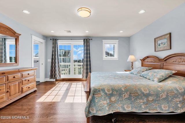 8 Meadow Avenue, Manasquan, NJ 08736