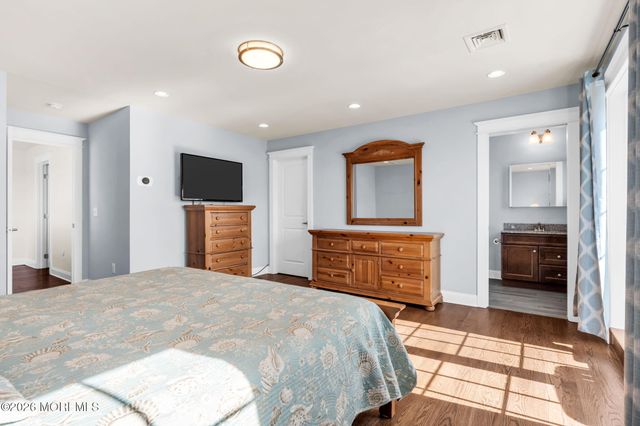 8 Meadow Avenue, Manasquan, NJ 08736