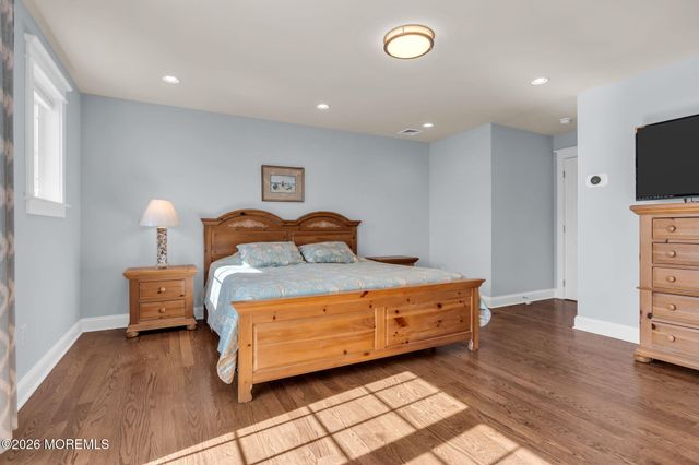 8 Meadow Avenue, Manasquan, NJ 08736