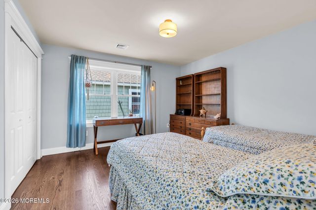 8 Meadow Avenue, Manasquan, NJ 08736
