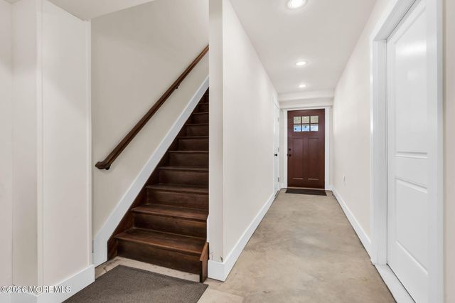8 Meadow Avenue, Manasquan, NJ 08736