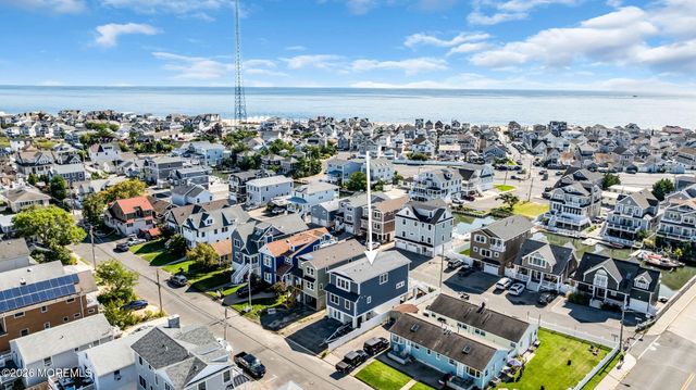 8 Meadow Avenue, Manasquan, NJ 08736