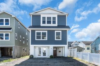 8 Meadow Avenue, Manasquan, NJ 08736