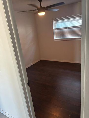 4006 W LAND AVENUE W, Tampa, FL 33616