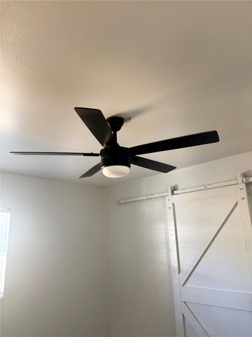 4006 W LAND AVENUE W, Tampa, FL 33616