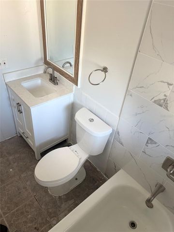 4006 W LAND AVENUE W, Tampa, FL 33616