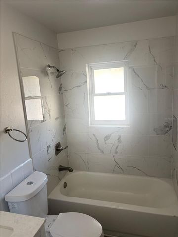 4006 W LAND AVENUE W, Tampa, FL 33616