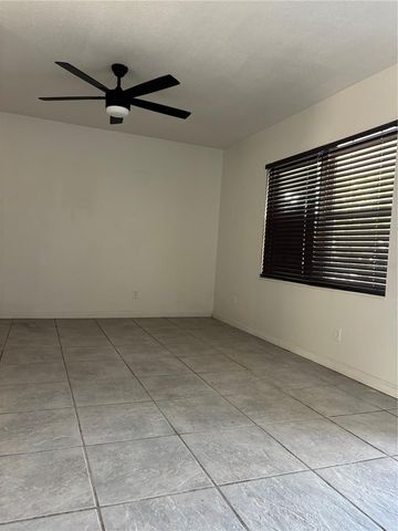 4006 W LAND AVENUE W, Tampa, FL 33616