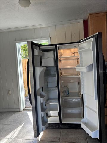 4006 W LAND AVENUE W, Tampa, FL 33616