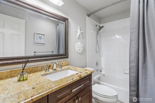 7343 19th Avenue NE, Seattle, WA 98115