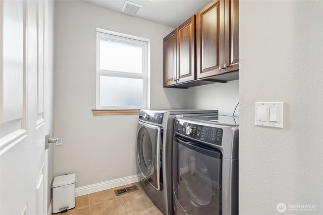 7343 19th Avenue NE, Seattle, WA 98115