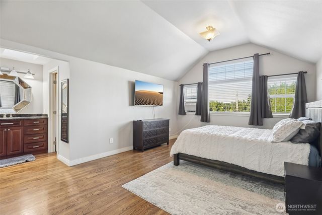 7343 19th Avenue NE, Seattle, WA 98115