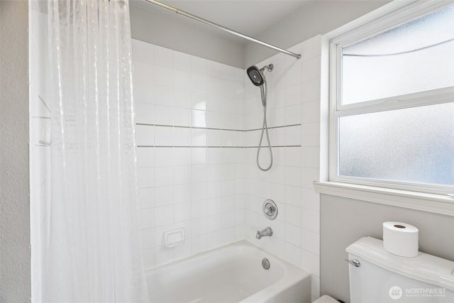 7343 19th Avenue NE, Seattle, WA 98115