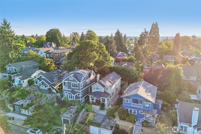 7343 19th Avenue NE, Seattle, WA 98115