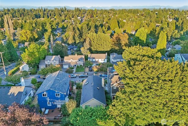 7343 19th Avenue NE, Seattle, WA 98115