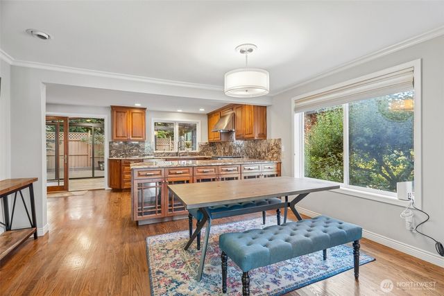 7343 19th Avenue NE, Seattle, WA 98115