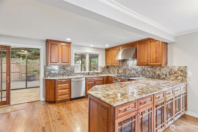 7343 19th Avenue NE, Seattle, WA 98115