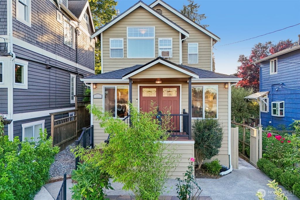 7343 19th Avenue NE, Seattle, WA 98115
