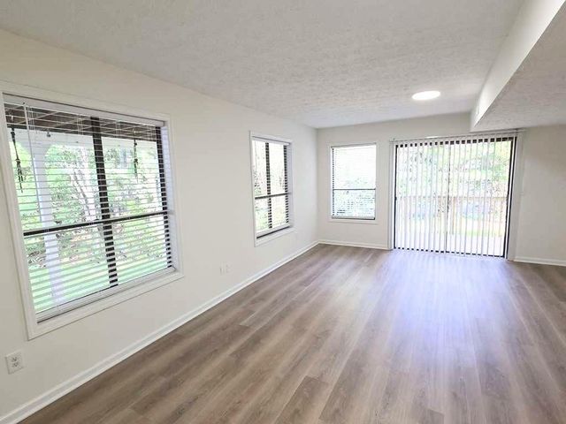 1411 E Shiloh Trail NW, Kennesaw, GA 30144
