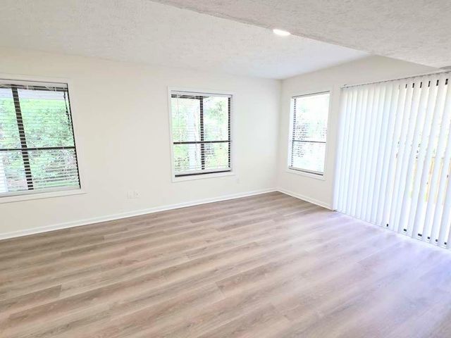 1411 E Shiloh Trail NW, Kennesaw, GA 30144