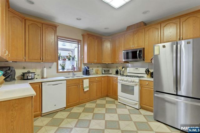 148 Magnolia Avenue, Kearny, NJ 07032