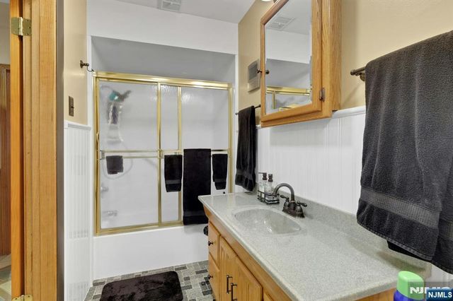 148 Magnolia Avenue, Kearny, NJ 07032