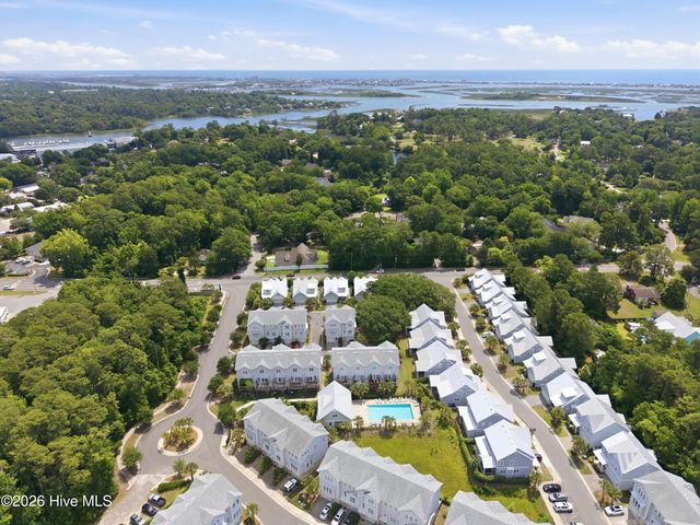 1810 Bungalow Row, Wilmington, NC 28409