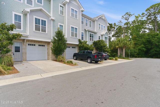 1810 Bungalow Row, Wilmington, NC 28409