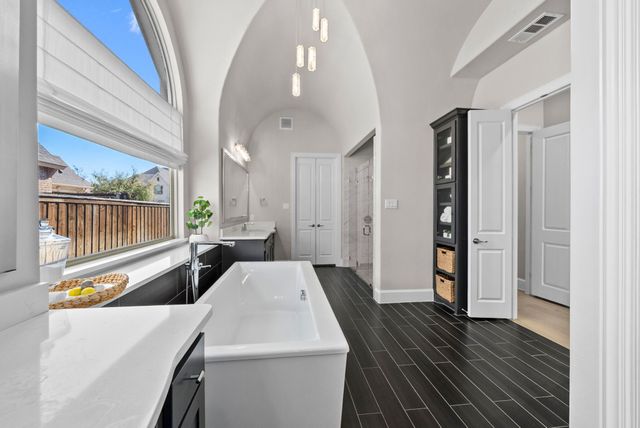 6642 Garrett River Road, Frisco, TX 75036