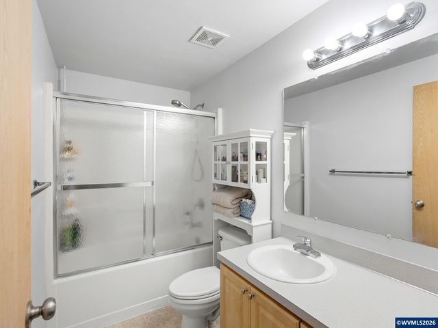 16110 S Maplelane Rd, Oregon City, OR 97045