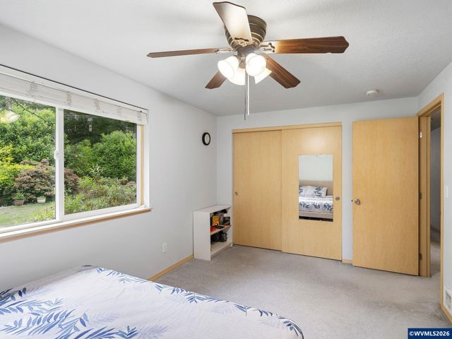 16110 S Maplelane Rd, Oregon City, OR 97045