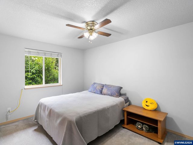 16110 S Maplelane Rd, Oregon City, OR 97045