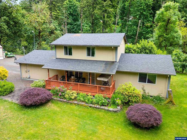 16110 S Maplelane Rd, Oregon City, OR 97045
