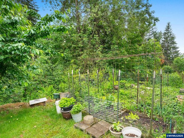 16110 S Maplelane Rd, Oregon City, OR 97045