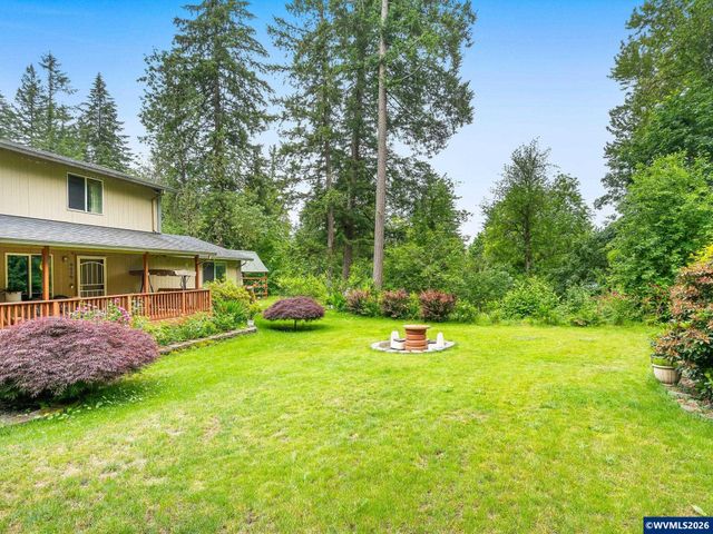 16110 S Maplelane Rd, Oregon City, OR 97045