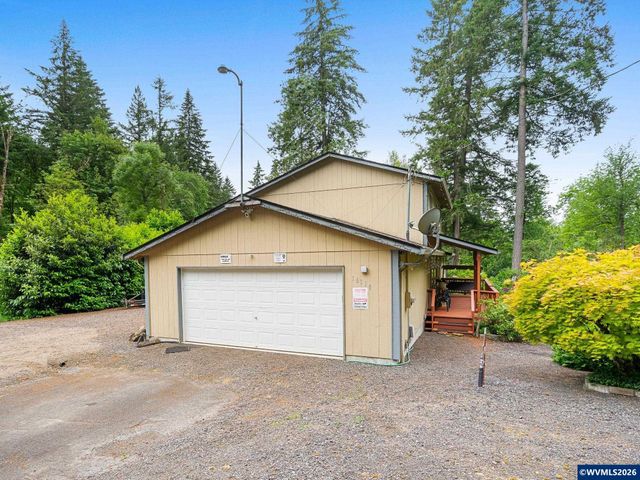 16110 S Maplelane Rd, Oregon City, OR 97045