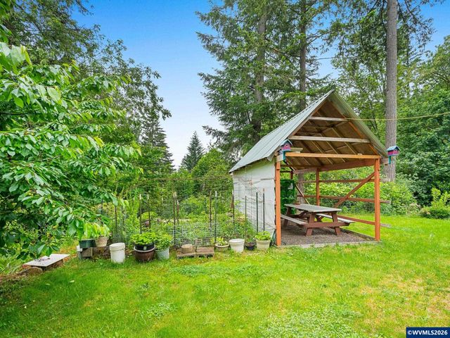 16110 S Maplelane Rd, Oregon City, OR 97045