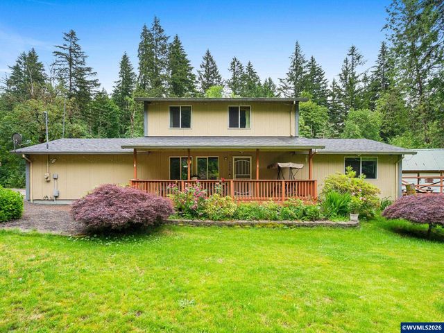 16110 S Maplelane Rd, Oregon City, OR 97045