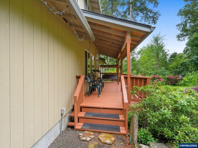 16110 S Maplelane Rd, Oregon City, OR 97045