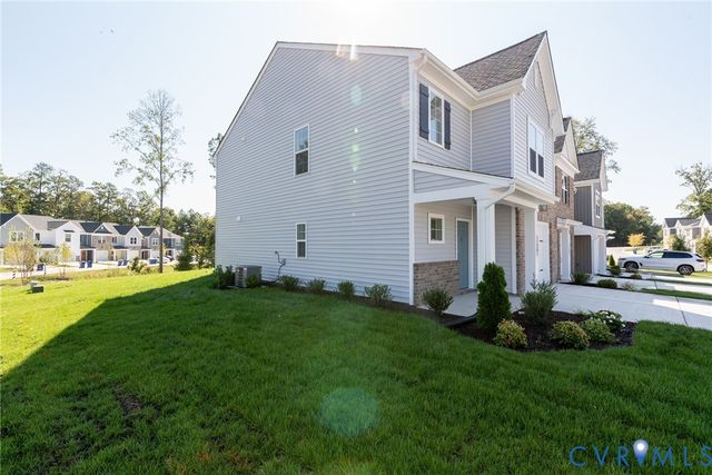 11301 Benton Pointe Way, Chester, VA 23831