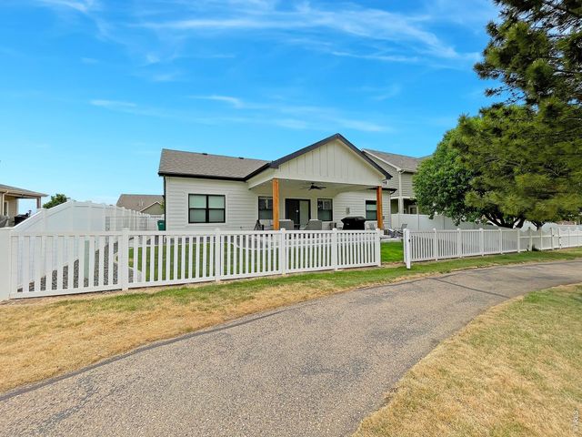 3105 67th Ave Pl, Greeley, CO 80634
