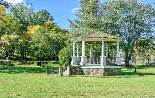317 Main Street C, Roslyn, NY 11576