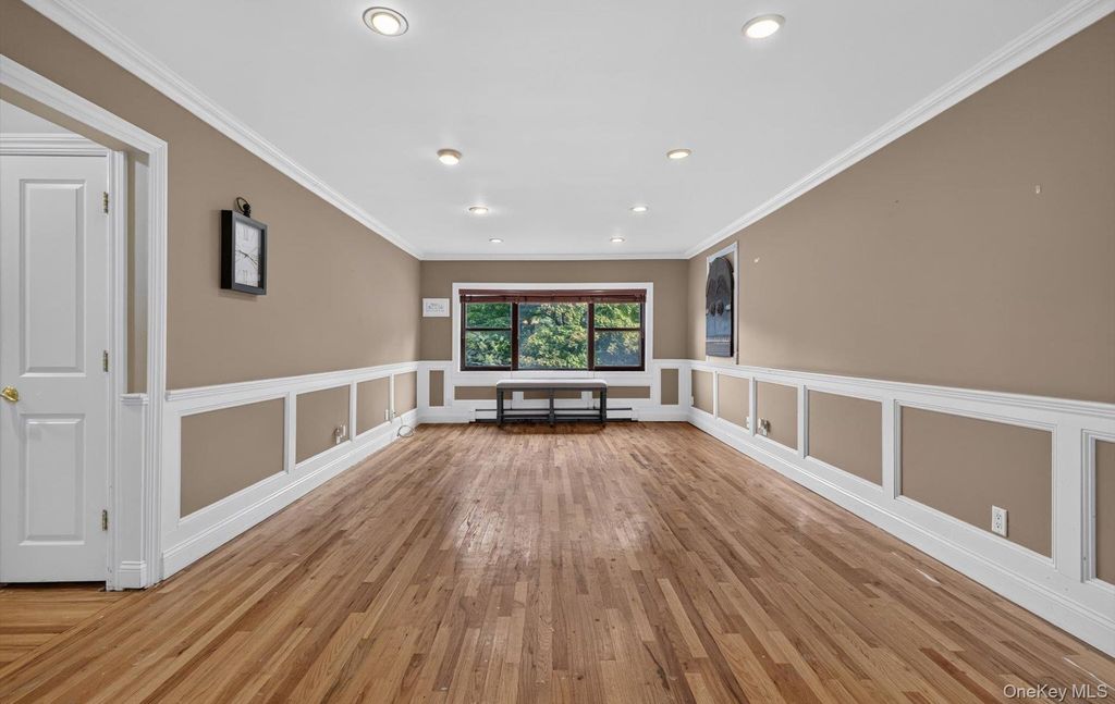 317 Main Street C, Roslyn, NY 11576 — photo 2