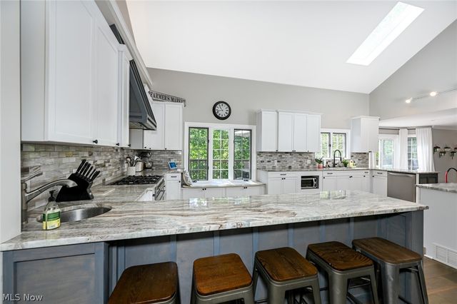 8465 Settlers Passage, Brecksville, OH 44141