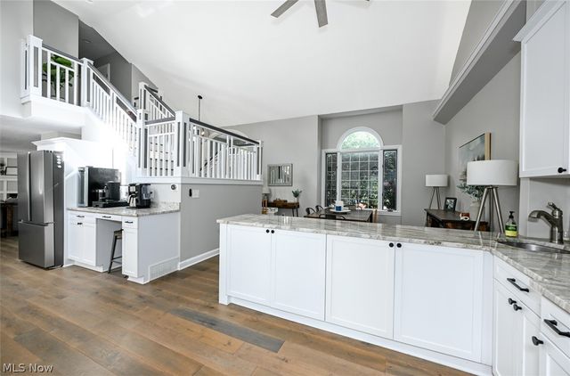 8465 Settlers Passage, Brecksville, OH 44141