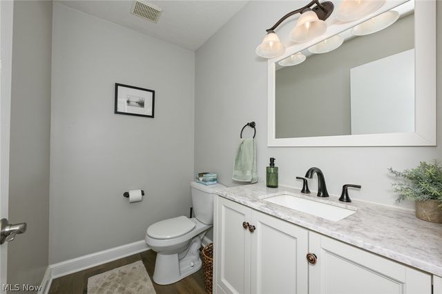 8465 Settlers Passage, Brecksville, OH 44141