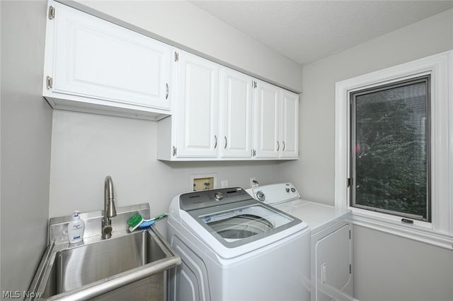 8465 Settlers Passage, Brecksville, OH 44141