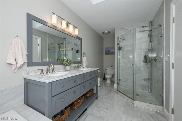 8465 Settlers Passage, Brecksville, OH 44141